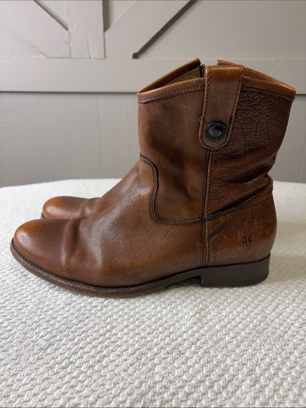 FRYE Melissa Button Short Leather Boots Brown Cognac Ankle Booties Size 9B